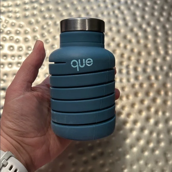 Que Teal Spiral Water Bottle - Picture 5 of 5